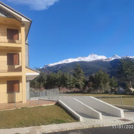 Apartamento A Estrenar En Villanúa Buitenkant foto